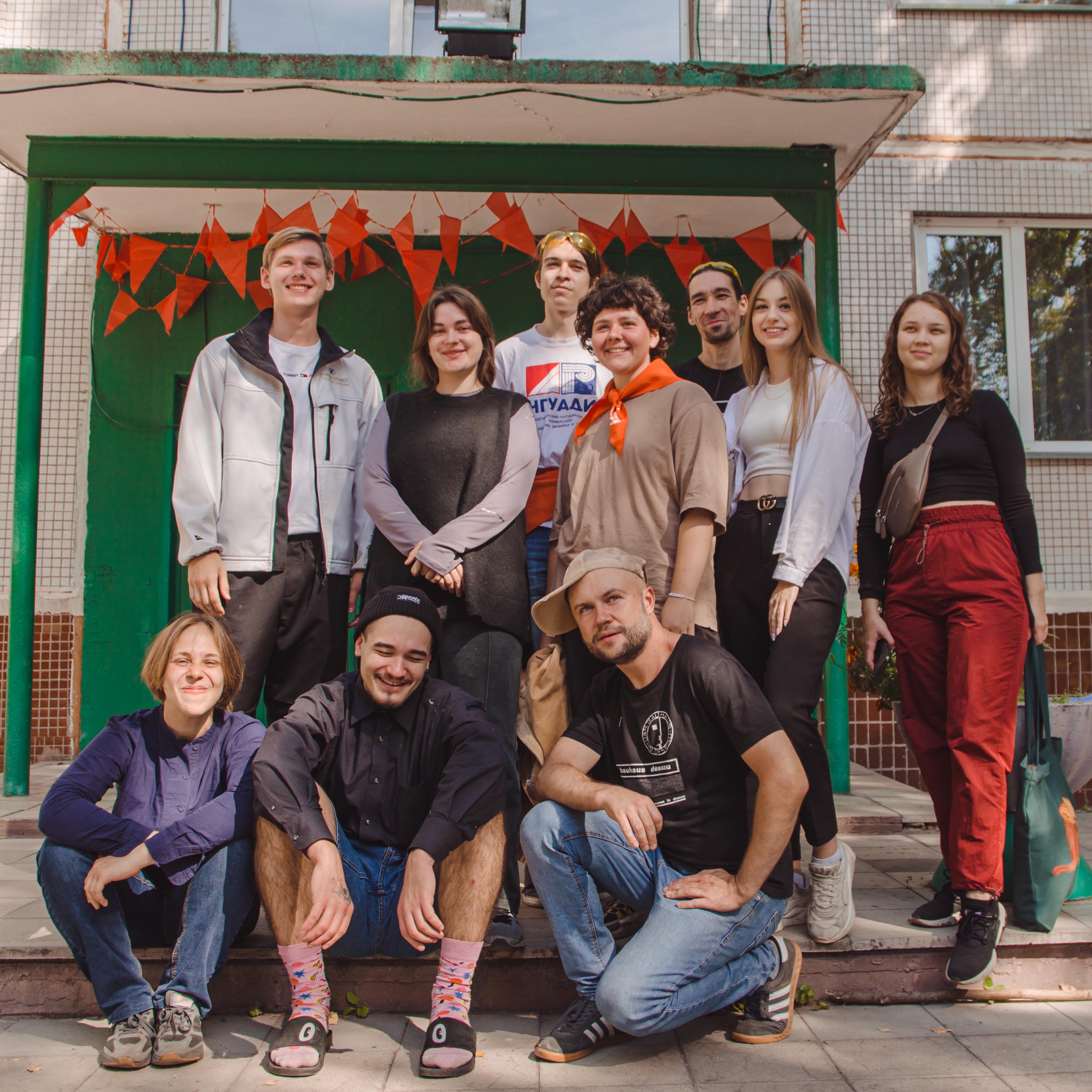Егор Филиппов со студентами